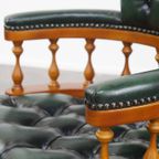 Groene Klassieke En Tijdloze Chesterfield Bureaustoel Gemaakt Van Rundleer Op Wieltjes thumbnail 11