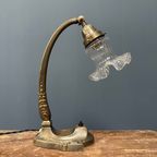 Franse Art Nouveau Tafellamp Met Transparante Glazen Kap thumbnail 8