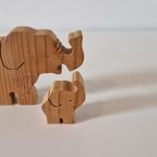 2 Olifant Beeldjes Van Grenen Hout thumbnail 3