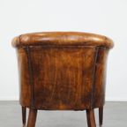 Subtiele, Cognac-kleurige Schapenleren Clubfauteuil Met Een Tijdloos Design En Correct Afgewerkt thumbnail 5