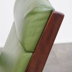 Zeer Comfortabele En Tijdloze Groene Rundleren En Houten Vintage Jaren ’60 Design Fauteuil thumbnail 13