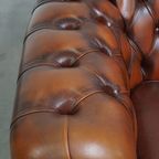 Mooie En Complete Set Van Een 2,5 Zits En 2 Zits Bruine Engelse Rundleren Chesterfield Bank thumbnail 24