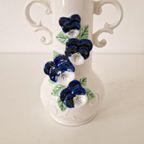 Vintage Wit Vaasje Met Paarse Viooltjes Bloemen Vaas thumbnail 4