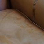 Klassieke En Unieke Set Van 2 Rundleren Oorfauteuils Afgewerkt Met Siernagels En Mooie Details thumbnail 17