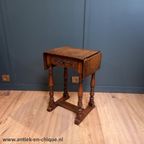 Drop Leaf Jointstool Uit De 18E Eeuw thumbnail 3