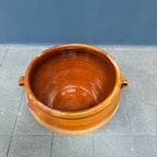 Okergele Geglazuurde Aardewerk Pot Uit Frankrijk thumbnail 4