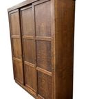 Vintage Industriële Houten Kast Met Schuifdeuren thumbnail 2