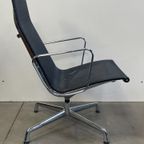 Charles & Ray Eames, Vitra Ea116 Loungechair thumbnail 2