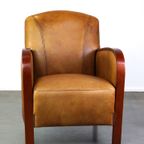 Luxe Rundleren Artdeco Design Armchair Met Houten Armleuningen En Cognac Kleur Leer thumbnail 2