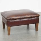 Stoere Vintage Hocker Gemaakt Van Schapenleer thumbnail 4