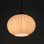 Vintage Hanglamp Met Witte Geribbelde Glazen Bol, Jaren 60 thumbnail 9