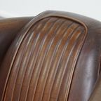 Unieke En Tijdloze, Exclusieve Rundleren Delta Chesterfield Aviator Fauteuil Met Een Mooie Kleure thumbnail 12