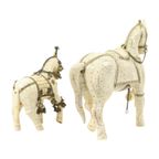 Koppel Decoratieve Houten Paarden Bedekt Met Been Mozaïek Verzilverd thumbnail 6