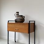 Vintage Houten Kastje Op Wielen Met Lade En Klep thumbnail 9
