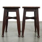Set Van 2 Antieke Engelse Massief Eikenhouten Krukken/ Stools Met Een Vleugje Art Nouveau Stijl. thumbnail 3