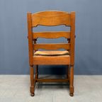 Set Van Twee Hollandse Eikenhouten Armstoelen Met Biezen Zitting thumbnail 28