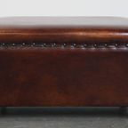 Cognac-kleurige Schapenleren Hocker Met Siernagels thumbnail 6
