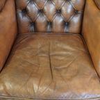 Set Van 2 Klassieke Vintage Rundleren Engelse Chesterfield Oorfauteuils In Een Lichte Cognac Kleu thumbnail 4