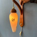 Teakhouten Wandlamp - Deense Opaline Glazen Wandlamp - Mid Century Sconce thumbnail 7