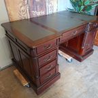 Klassieke Engels Dubbelzijdig Bureau, Schrijftafel, Partnerdesk Kast Afm.150x90cm En 80cm Hoog. thumbnail 4