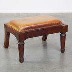 Unieke Schapenleren Hocker Met Mooie Details En Gecombineerd Met Hout thumbnail 2