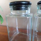 Vintage Voorraadpotten Glas Met Houten Deksels thumbnail 2