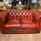 Engelse Bendic Chesterfield 2 Zits Bank In Oxblood Rood Volnerf Leer thumbnail 5