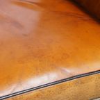 Schapenleren Art Deco Design Armchair Met Mooie Houten Details En Zwarte Biezen thumbnail 13