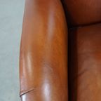Luxe Cognac-kleurige Schapenleren Armchair Met Ronde Vormen En Een Uniek Design thumbnail 8