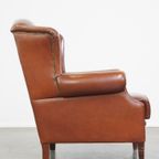 Correcte, Comfortabele, Luxe Engelse Stijl Oorfauteuil Gemaakt Van Cognac Kleurig Rundleer thumbnail 4