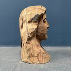Uit Hout Gesneden Hoofd Van Een Vrouw thumbnail 18