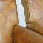 Set Van 2 Grote, Comfortabele En Stijlvolle Vintage Schapenleren Fauteuils Met Mooie Vormen thumbnail 13