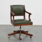 Klassieke En Tijdloze Rundleren Engelse Stijl Bureaustoel Op Wieltjes Gecombineerd Met Hout thumbnail 5