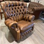 Engelse Springvale Chesterfield Oorfauteuil In Nieuwstaat Tabacco Bruin thumbnail 3