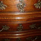 Louis Xv Commode In Massief Eikenhout thumbnail 6