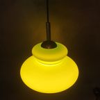 Vintage (diep)groene Space Age / Mid Century Hanglamp Met Kap Van Opaline Glas thumbnail 5