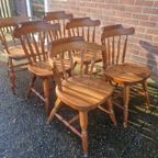 Zes Rustieke Grenen Eetkamer Stoelen. thumbnail 5