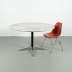 Charles & Ray Eames Ronde Eettafel 66908 thumbnail 3