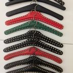 Kleerhangers thumbnail 2