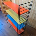 Staand Tomado Boekenrek Met Zwarte Staanders. thumbnail 3