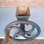Antieke Gerst Molen Tafel Molen Bakkerij Winkel Graan Maler thumbnail 5