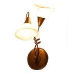 Dubbele Vintage Klassieke Wandlamp Massieve Met Glazen Bloem Kapjes. thumbnail 4