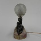 Art Deco Bureaulamp Zittende Vrouw Met Bol thumbnail 7