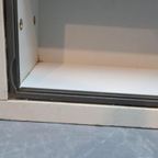 Oude Vitrinekast Uit Apotheek Met Ophangogen thumbnail 7