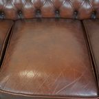 Karaktervolle, Correct Afgewerkte Vintage Rundleren Engelse Chesterfield 3 Zits Bank thumbnail 7