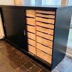 Stoere Industriële Kast Met Vakken En Lades thumbnail 6