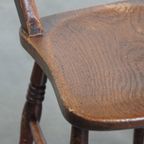 Elegante Set Van 2 Antieke Engelse Stoeltjes Met Mooi Houtwerk En Warme Kleuren thumbnail 10