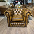 Engelse Springvale Chesterfield Clubfauteuil Goud Bruin In Nieuwstaat thumbnail 2