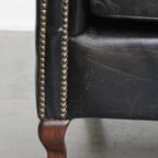 Leuke En Stoere Set Van 2 Zwarte, Generfde, Rundleren Armchairs Met Een Mooie Vormgeving thumbnail 13