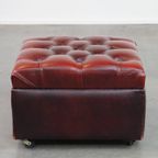 Rode Rundleren Vierkante Chesterfield Hocker/ Opberg Poef thumbnail 3